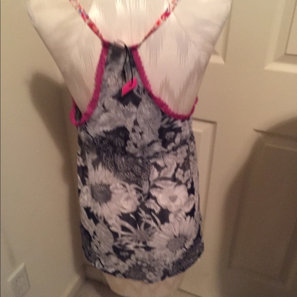 NWT Liberty of London for Target top size M - Picture 5 of 6